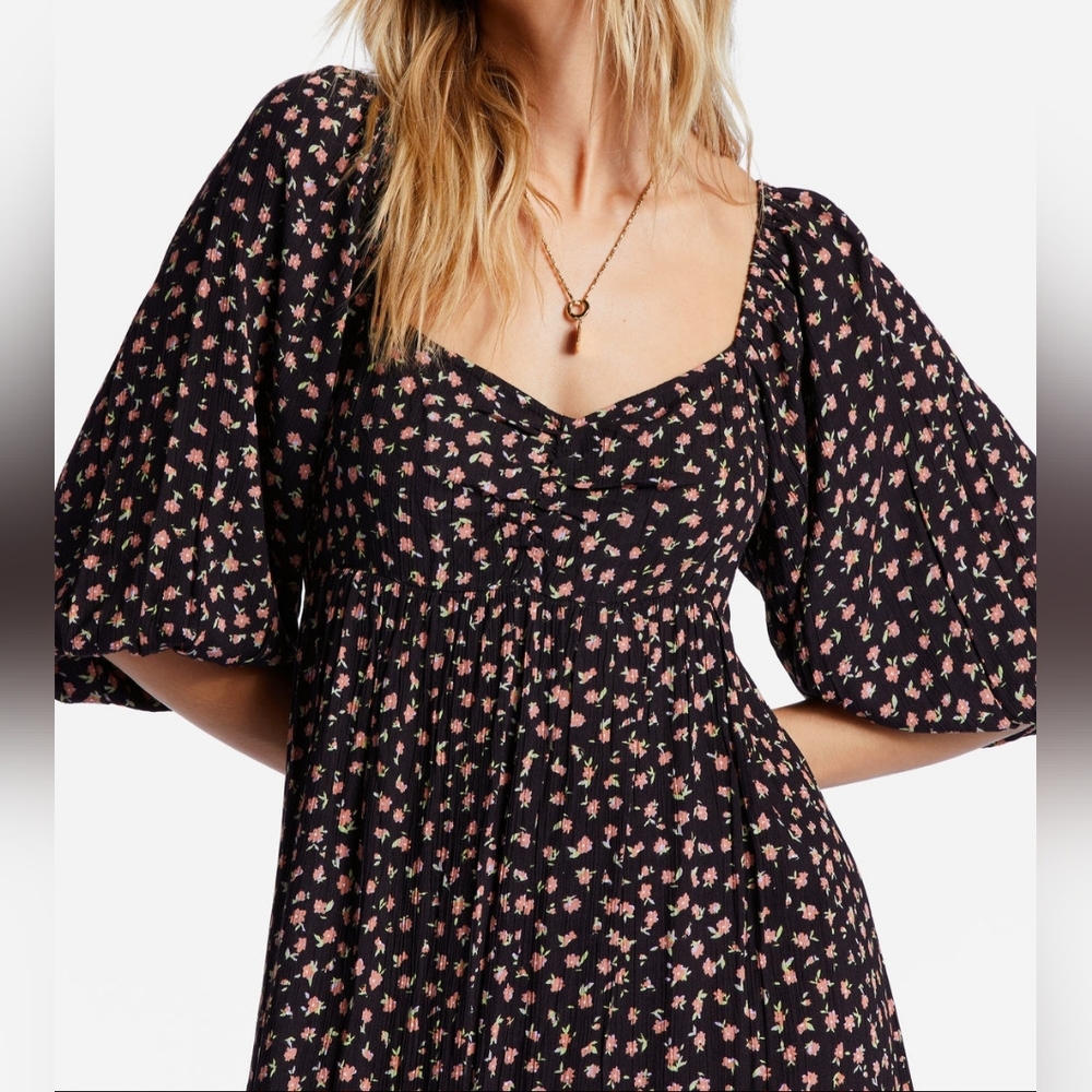 Midi Dress with Puff Sleeves!